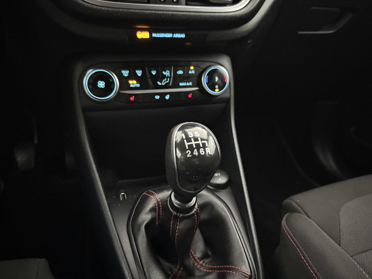 Vehicle Image 28
