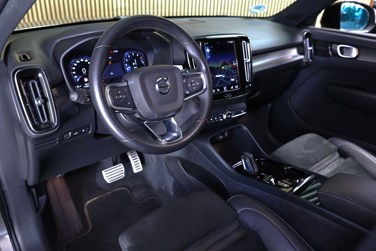 Vehicle Image 35