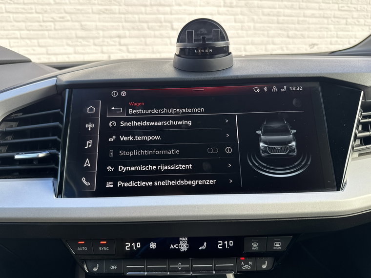 Vehicle Image 35