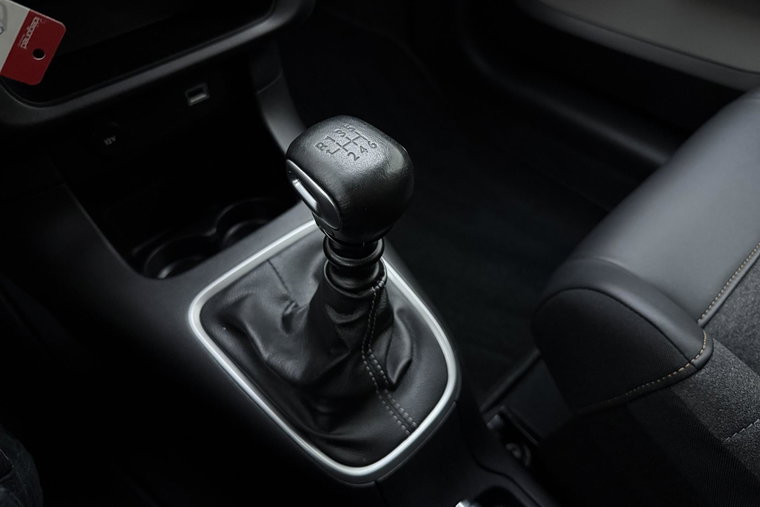 Vehicle Image 22