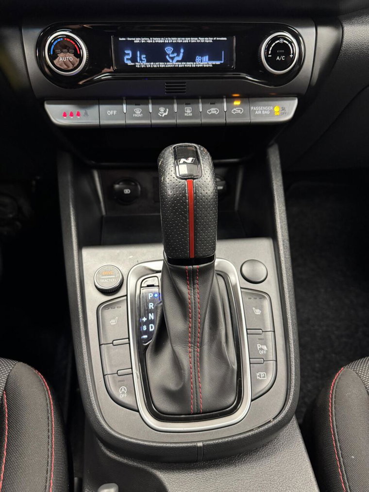 Vehicle Image 30