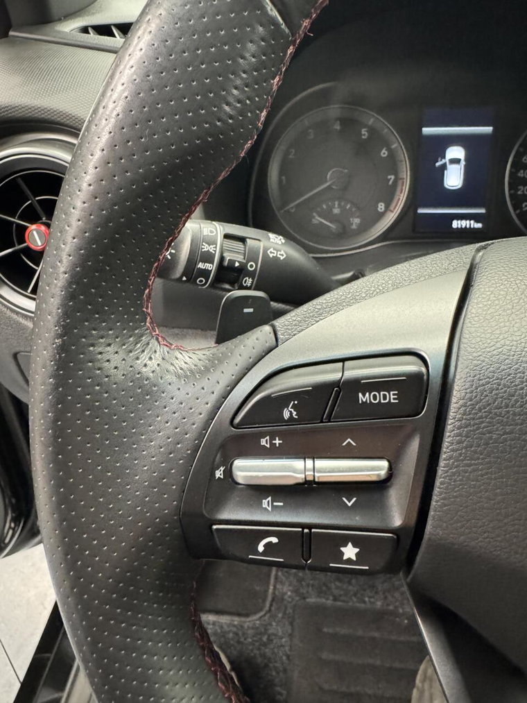 Vehicle Image 38