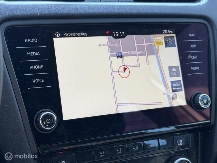 Vehicle Image 16