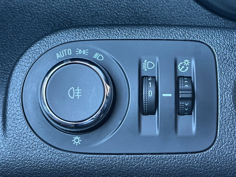 Vehicle Image 24