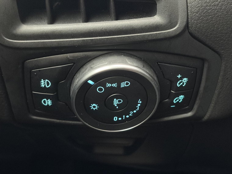 Vehicle Image 28