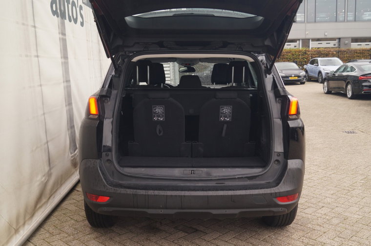 Vehicle Image 28