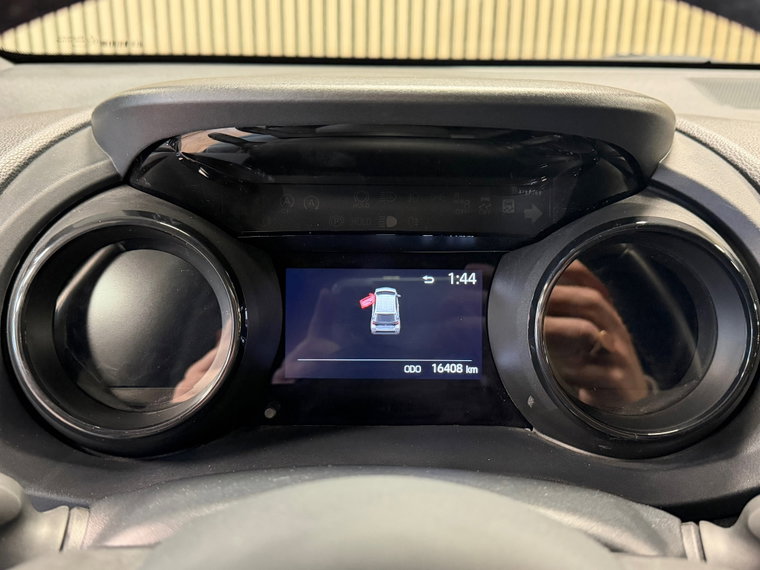 Vehicle Image 17