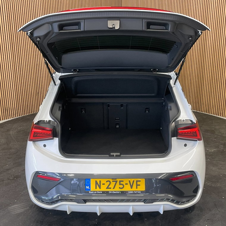 Vehicle Image 36