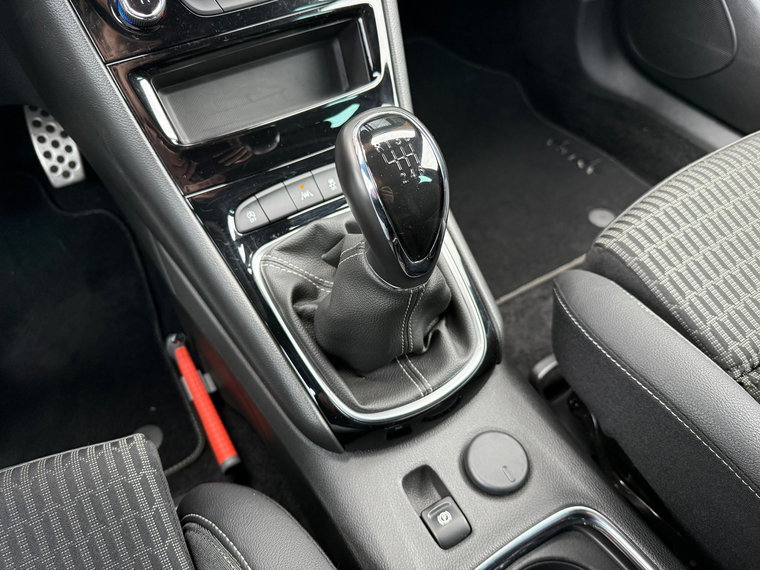 Vehicle Image 37