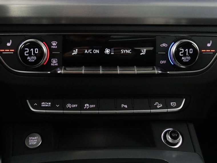Vehicle Image 28