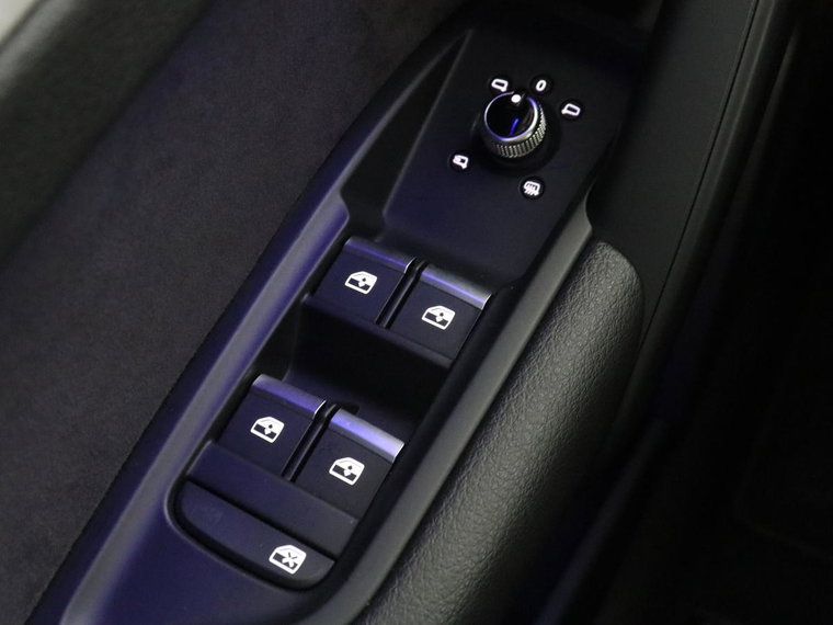 Vehicle Image 45