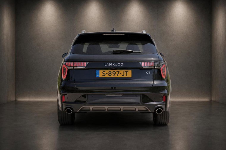 Vehicle Image 15