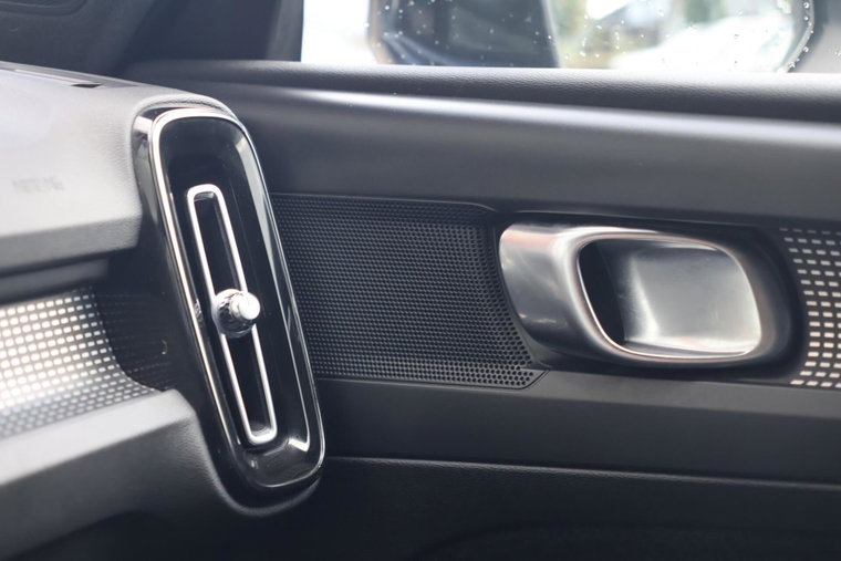 Vehicle Image 37
