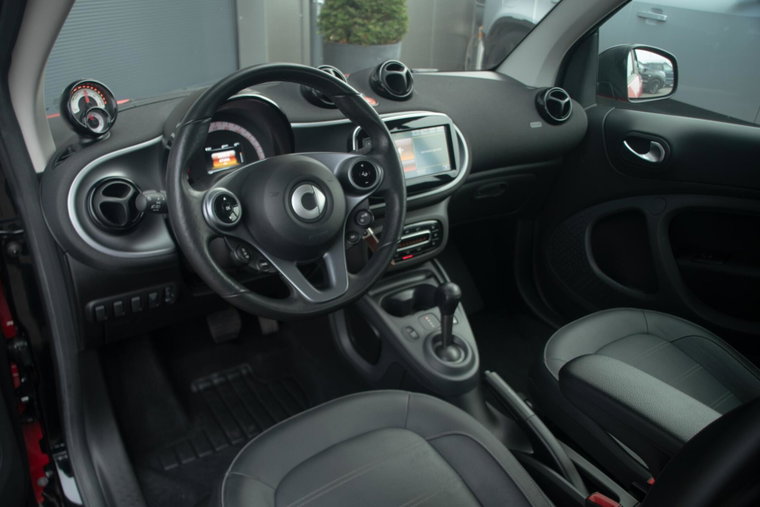 Vehicle Image 19