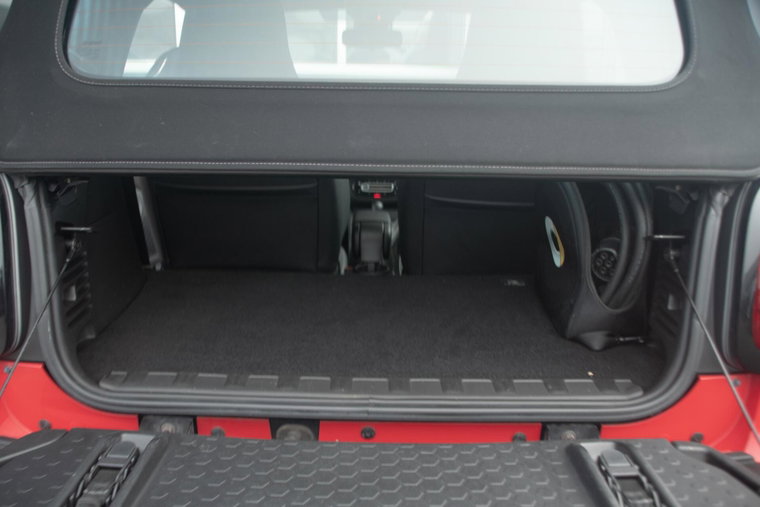 Vehicle Image 23