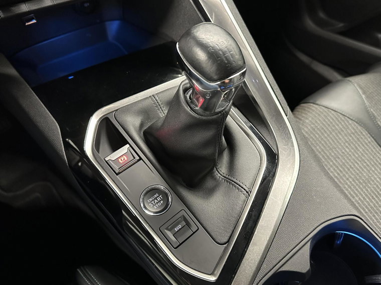 Vehicle Image 40
