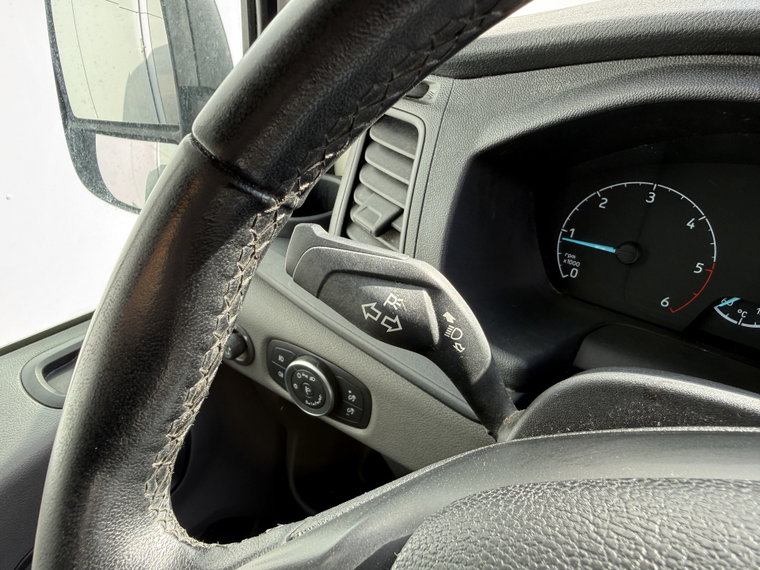 Vehicle Image 23