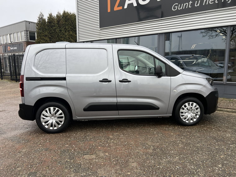 Vehicle Image 47