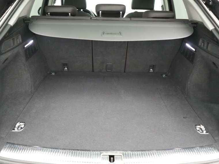 Vehicle Image 37