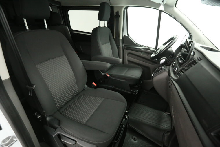 Vehicle Image 12