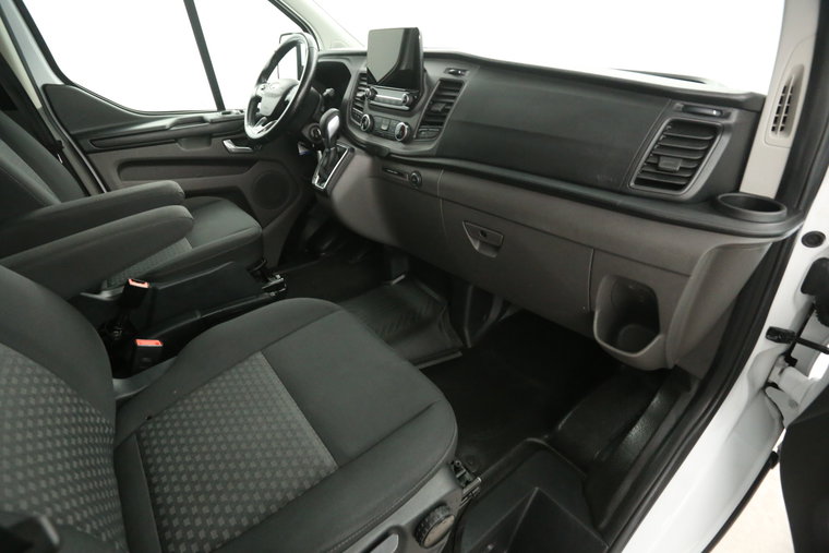 Vehicle Image 25
