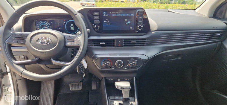 Vehicle Image 11