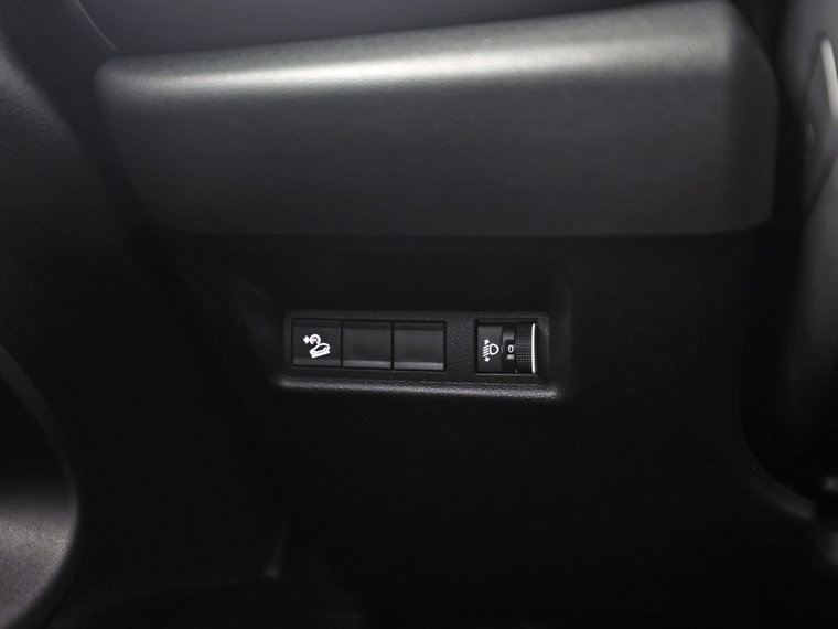 Vehicle Image 28