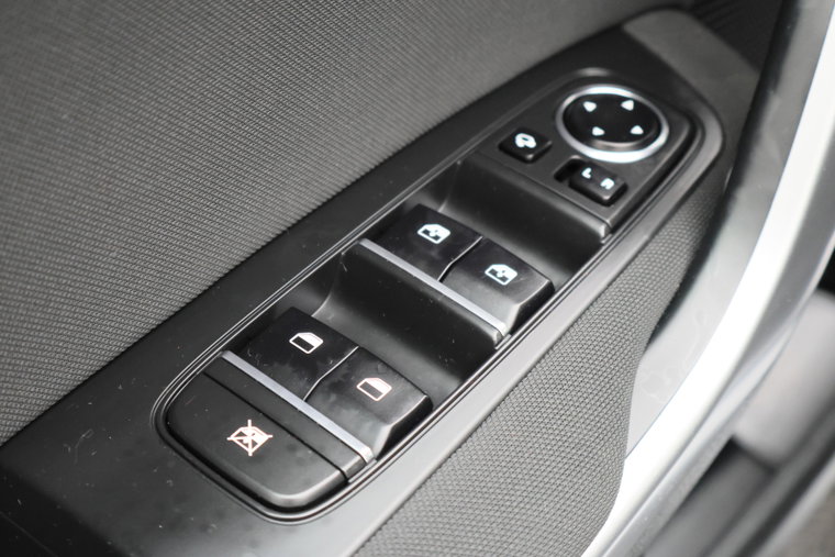 Vehicle Image 24