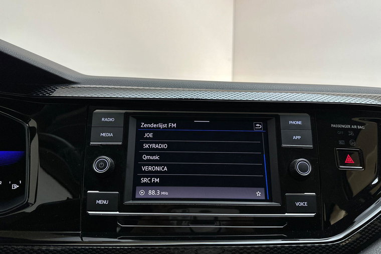 Vehicle Image 23