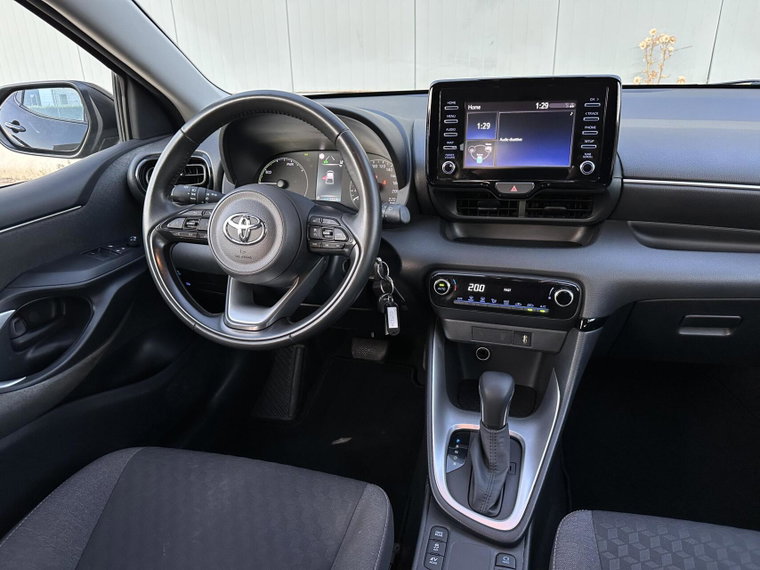 Vehicle Image 13