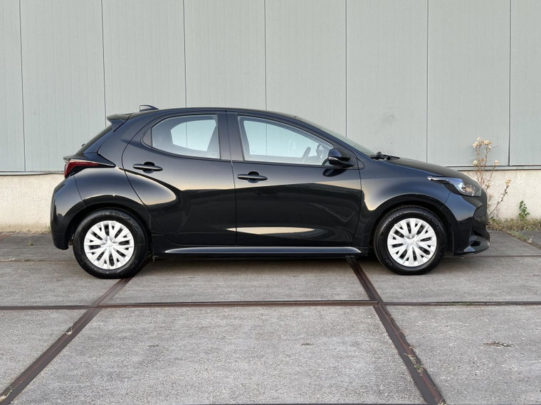 Vehicle Image 6