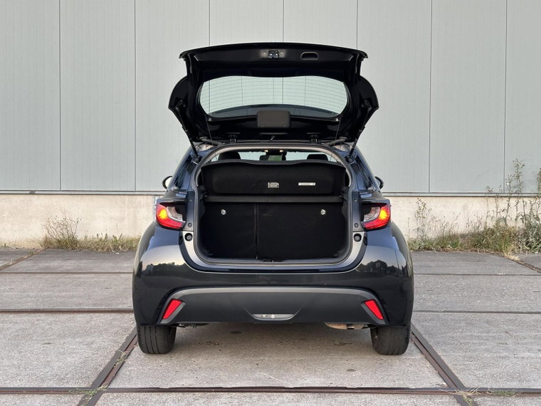 Vehicle Image 11