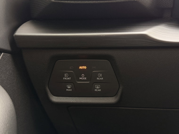 Vehicle Image 40