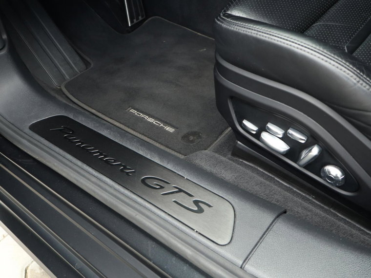 Vehicle Image 41