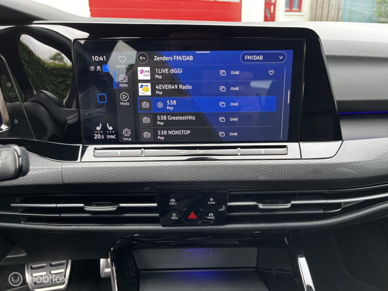 Vehicle Image 12