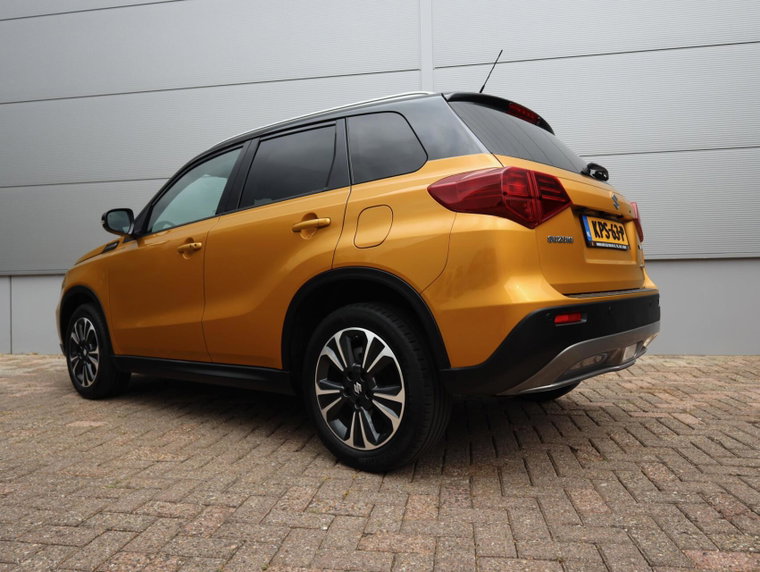 Vehicle Image 12