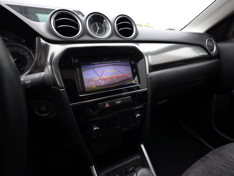 Vehicle Image 16