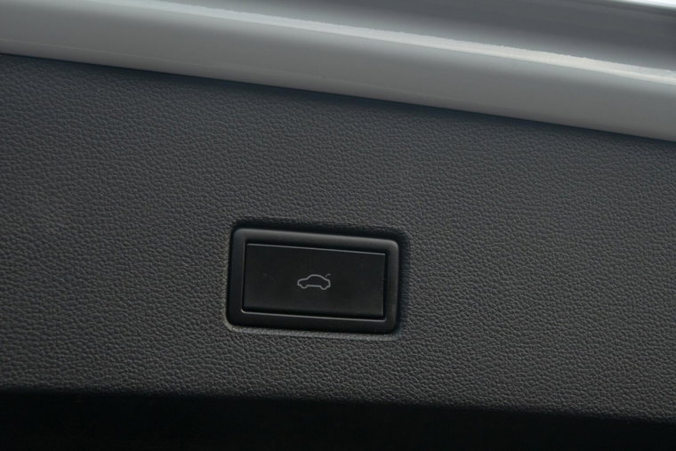 Vehicle Image 37