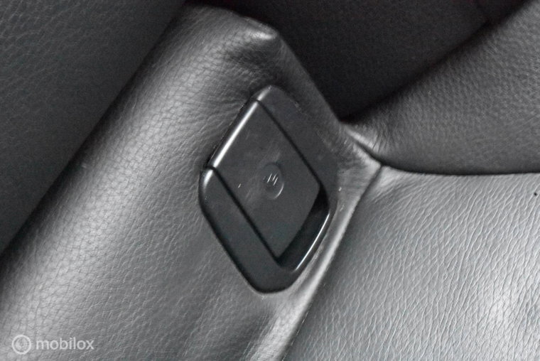 Vehicle Image 34