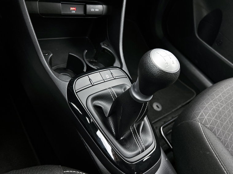 Vehicle Image 23