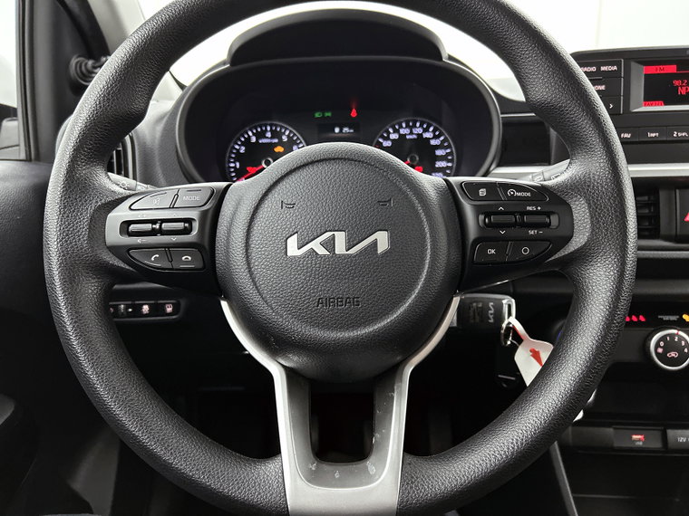 Vehicle Image 28