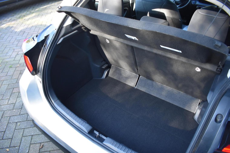 Vehicle Image 23