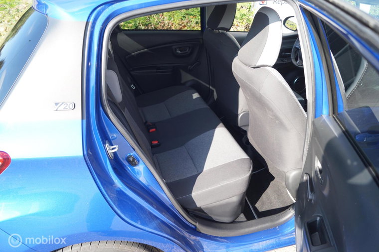 Vehicle Image 23
