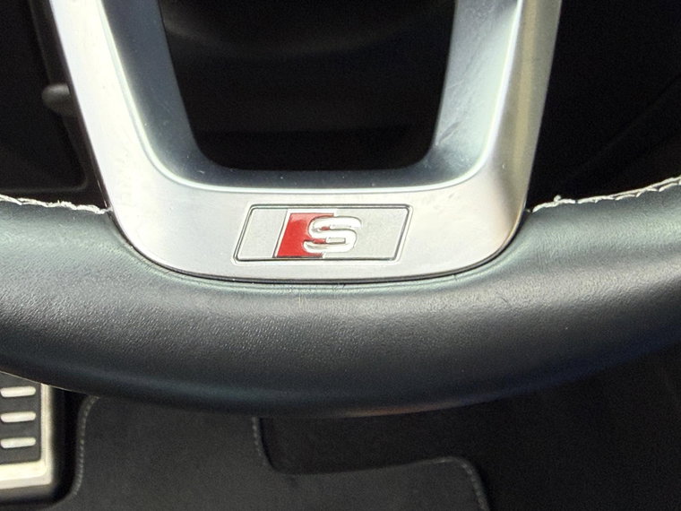 Vehicle Image 42