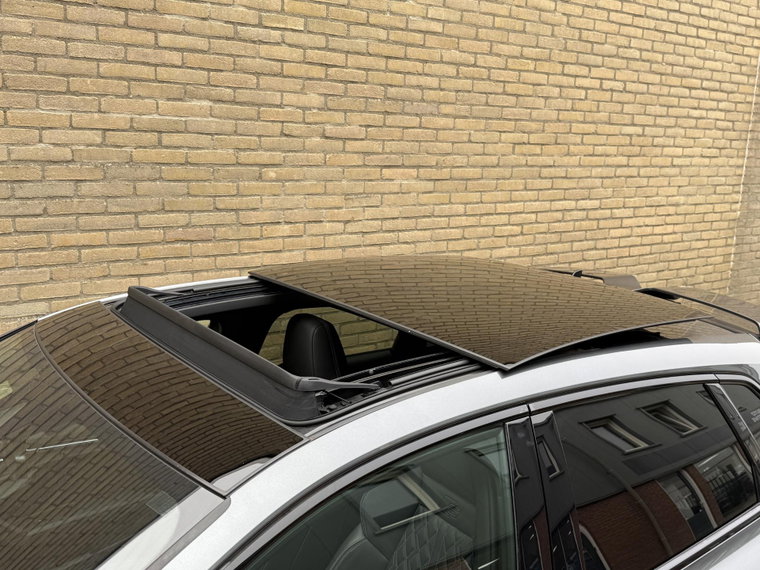 Vehicle Image 48