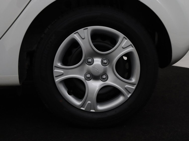 Vehicle Image 21