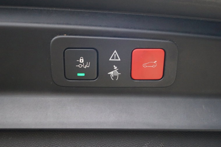 Vehicle Image 38