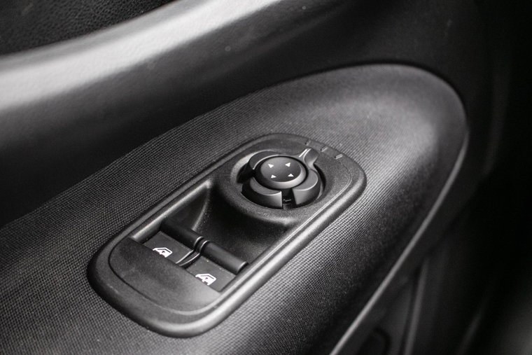 Vehicle Image 28
