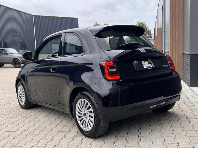Vehicle Image 36
