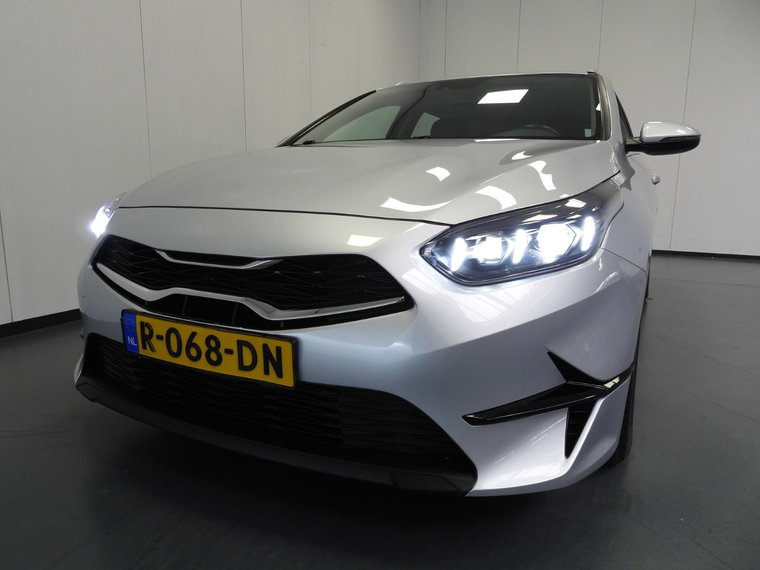 Vehicle Image 32